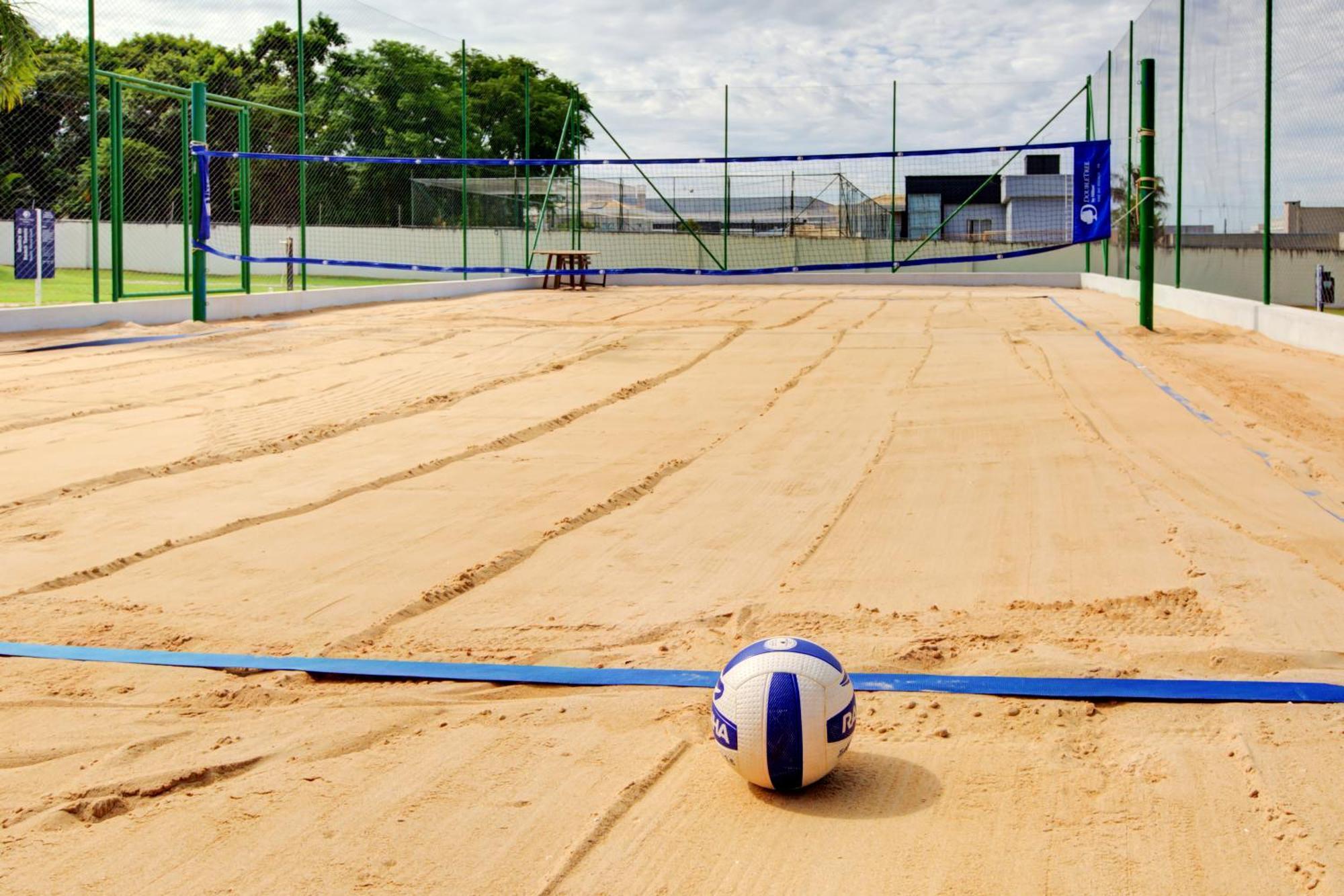 Doubletree By Hilton - Resort - Foz Do Iguacu Exterior photo A beach tennis court