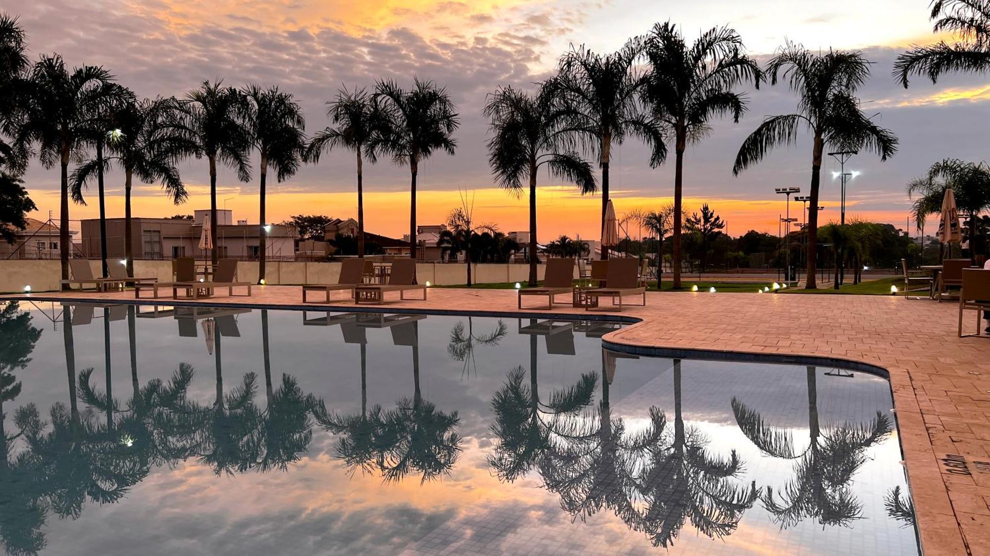 Doubletree By Hilton - Resort - Foz Do Iguacu Exterior photo Sunset at the University of Fortaleza